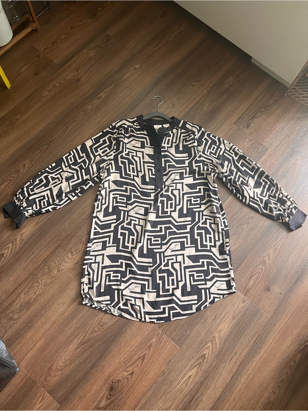 H&M special collab w/ designer Richard Allan Geometric Longline sleeve Blouse